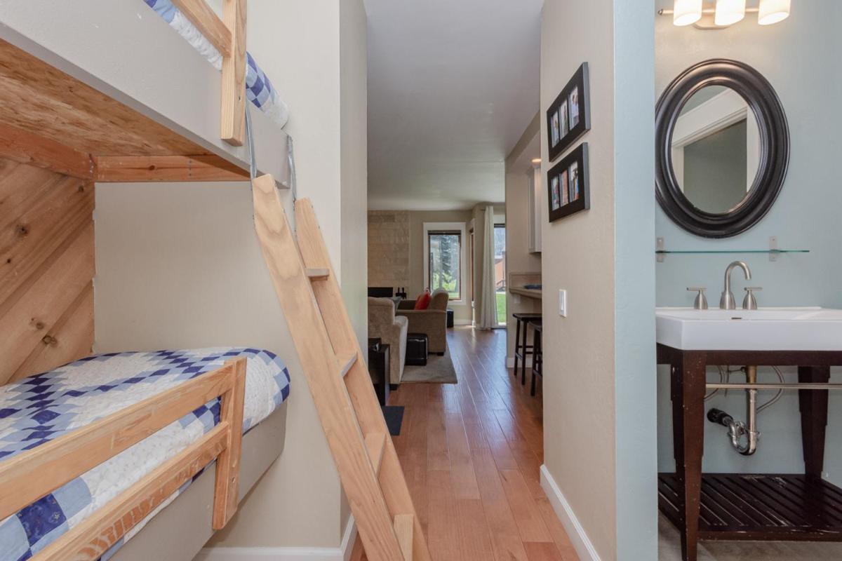 Snowcreek I 33 Holiday home